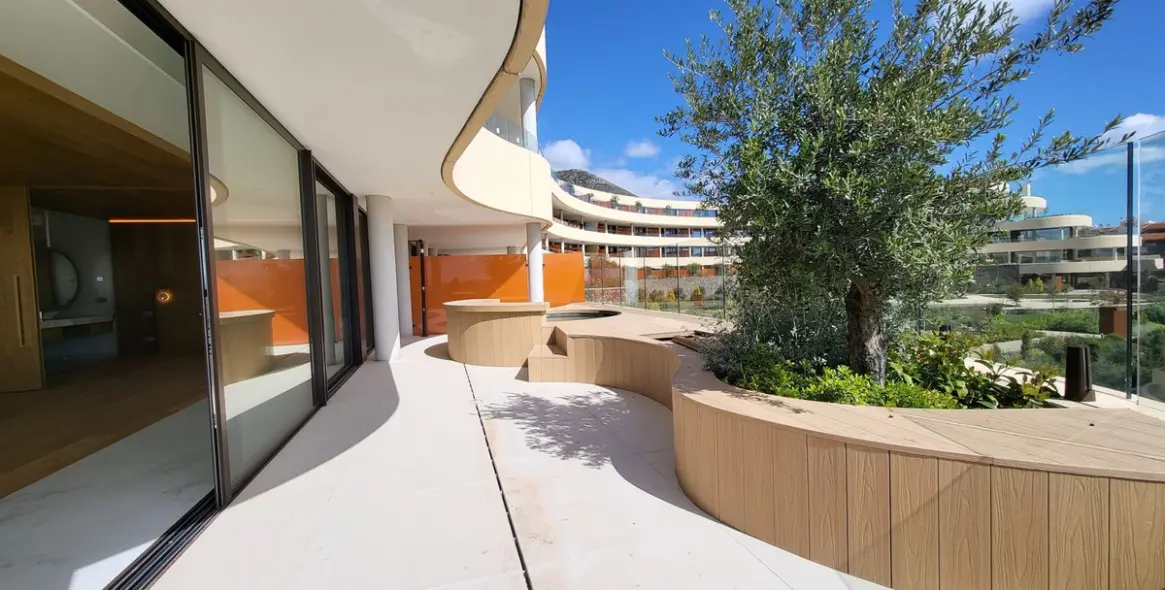 Sale of penthouse in Higueron 10