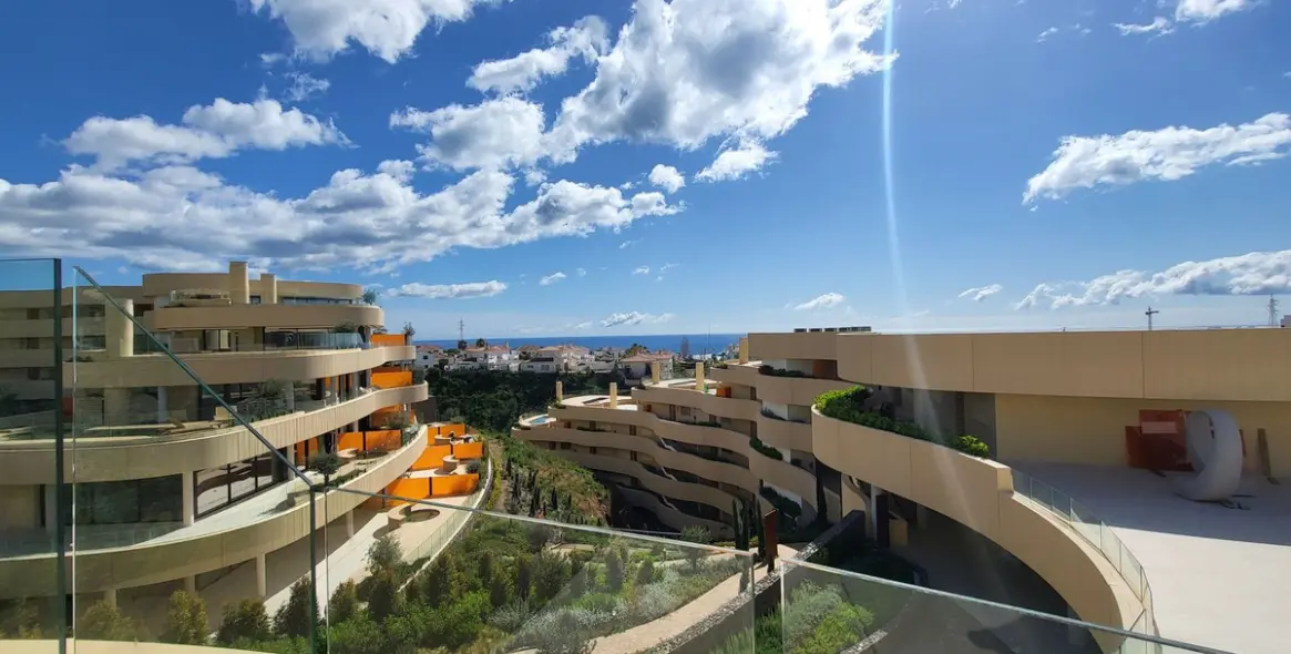 Sale of penthouse in Higueron 11