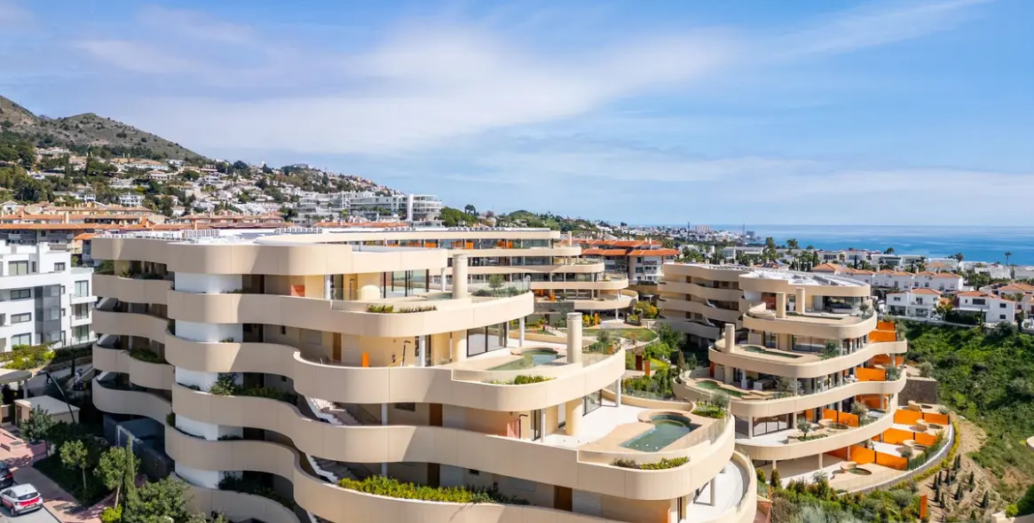 Sale of penthouse in Higueron 36