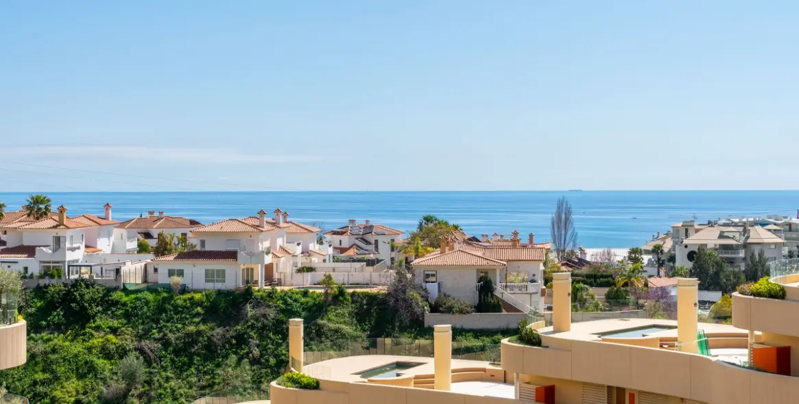 Sale of penthouse in Higueron 42