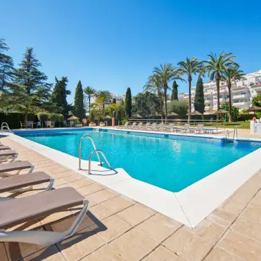 Venta de apartamento en planta baja en Nueva Andalucía