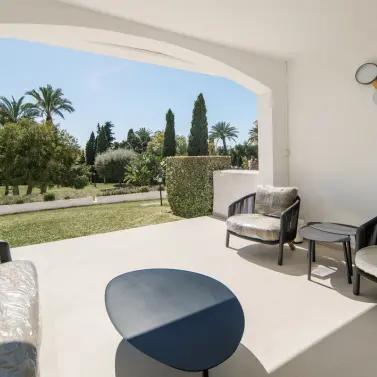 Venta de apartamento en planta baja en Nueva Andalucía