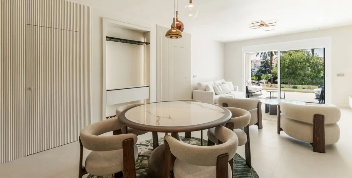 Продажа апартаментов на первом этаже в Nueva Andalucía 6