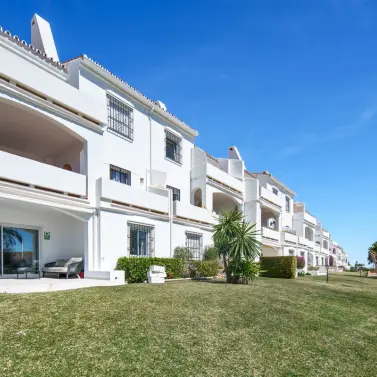 Venta de apartamento en planta baja en Nueva Andalucía