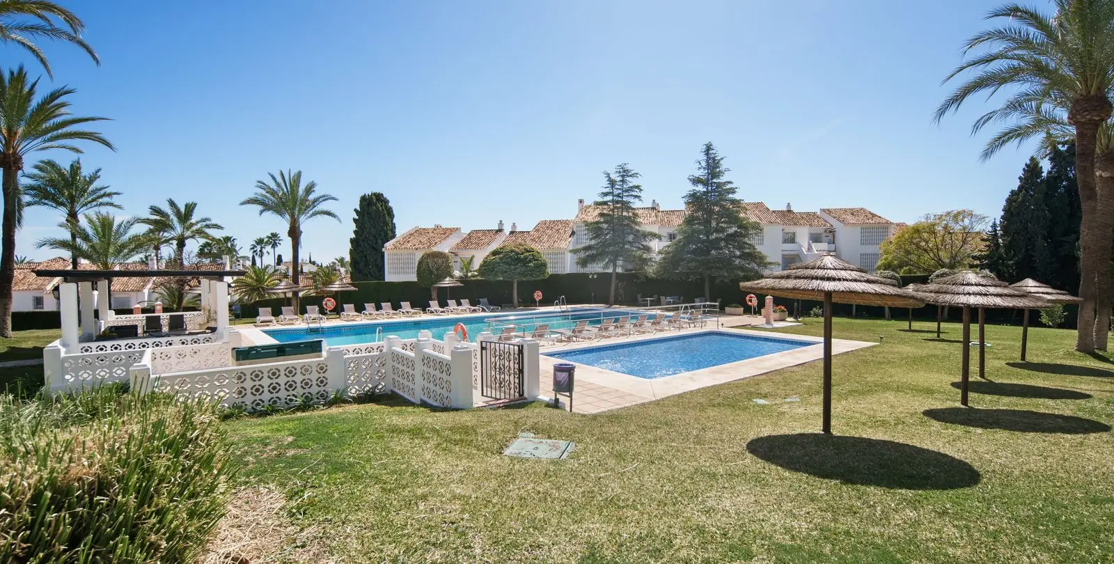 Venta de apartamento en planta baja en Nueva Andalucía 4