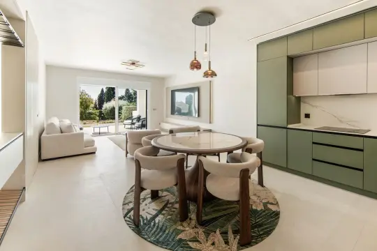 Image 7 thumb