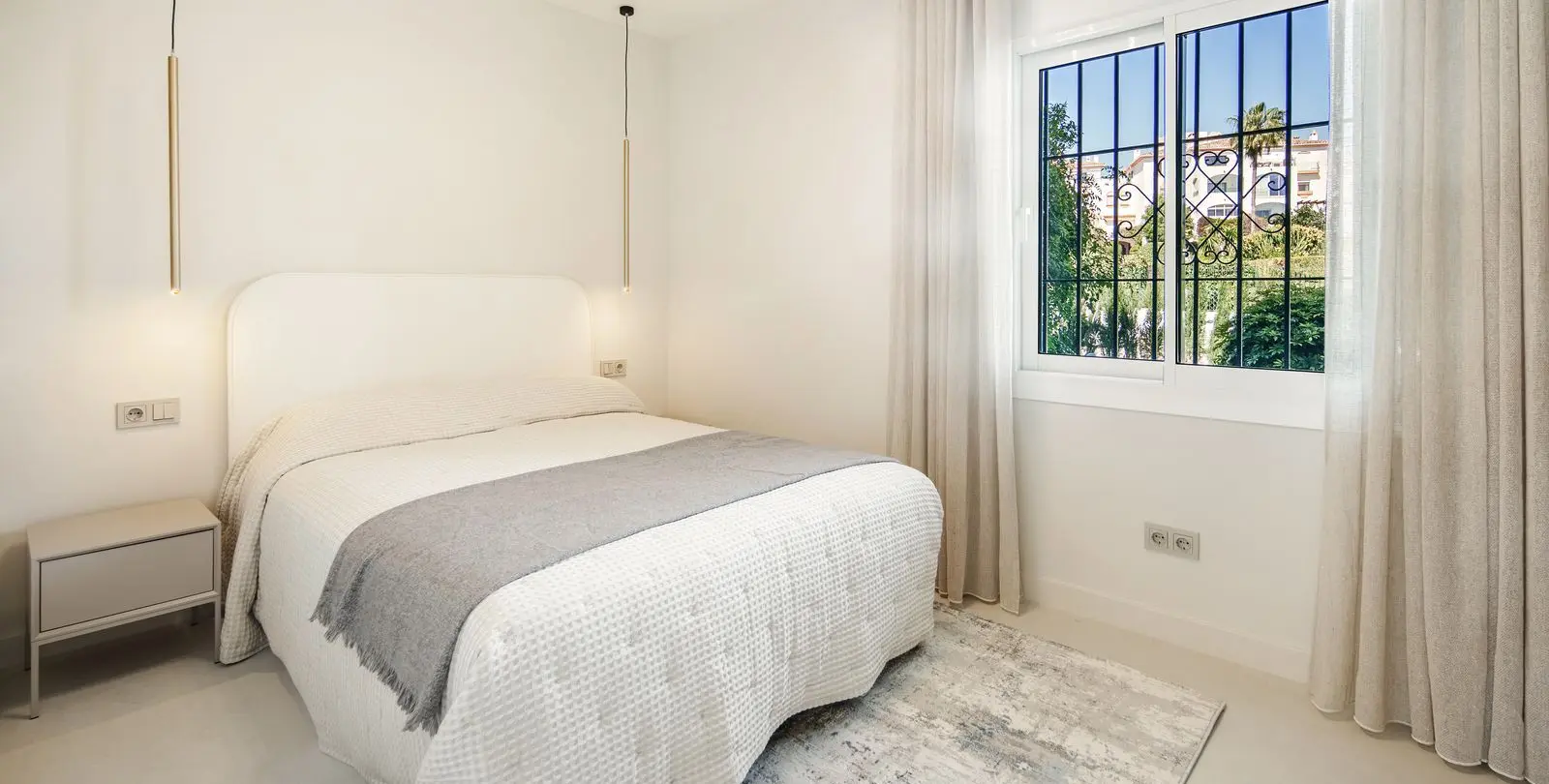 Venta de apartamento en planta baja en Nueva Andalucía 15