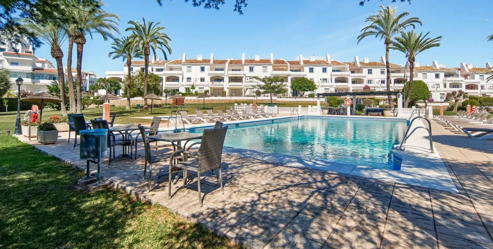 Venta de apartamento en planta baja en Nueva Andalucía 21