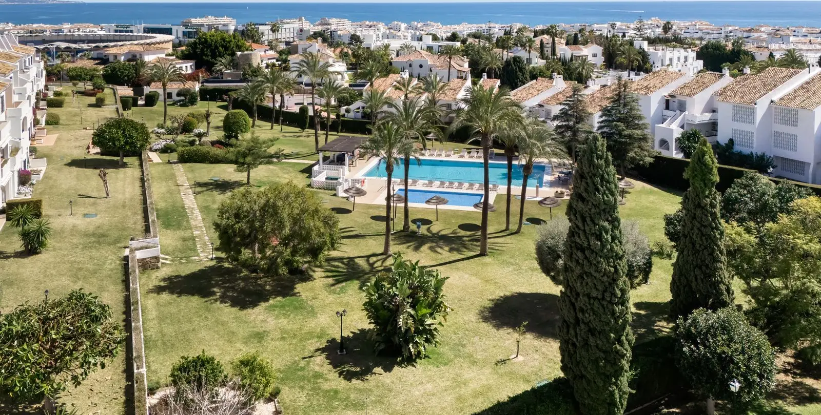 Venta de apartamento en planta baja en Nueva Andalucía 24