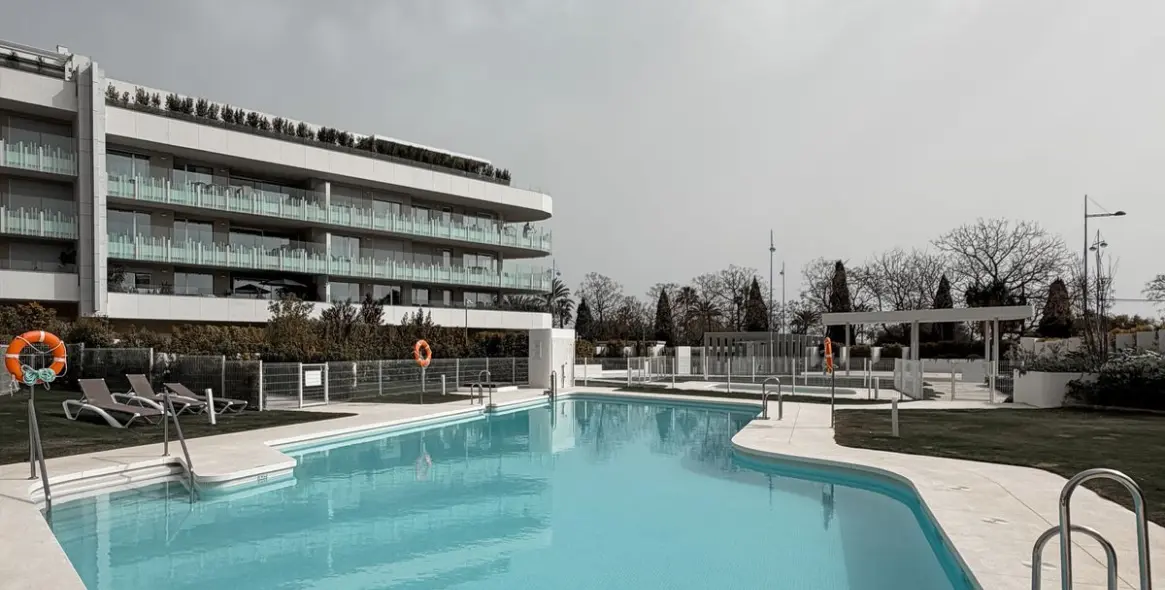 Sale of middle floor apartment in San Pedro de Alcántara 40