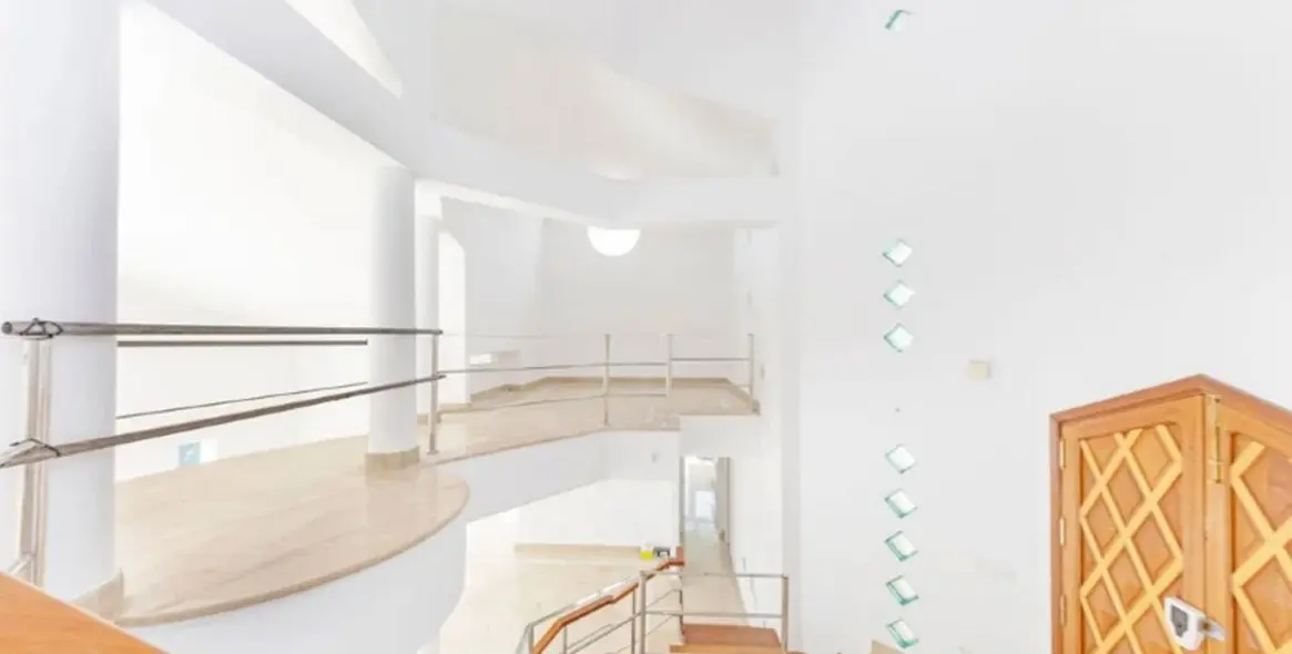 Venta de villa independiente en Los Almendros 23