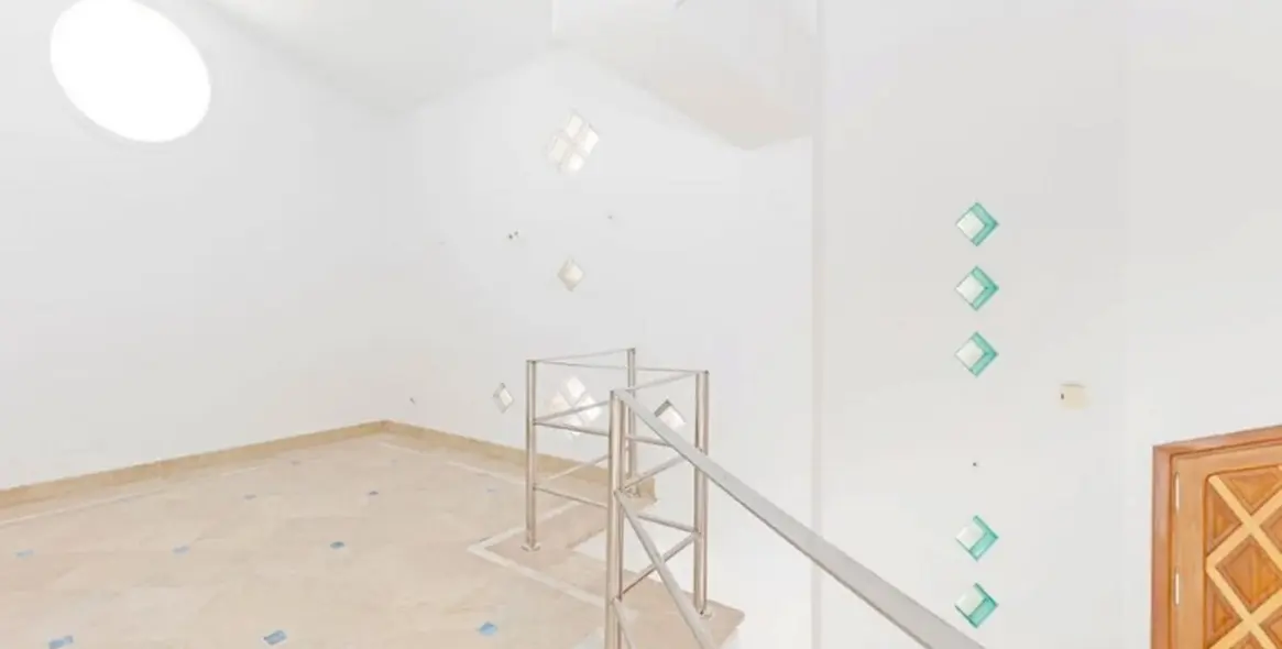 Venta de villa independiente en Los Almendros 26