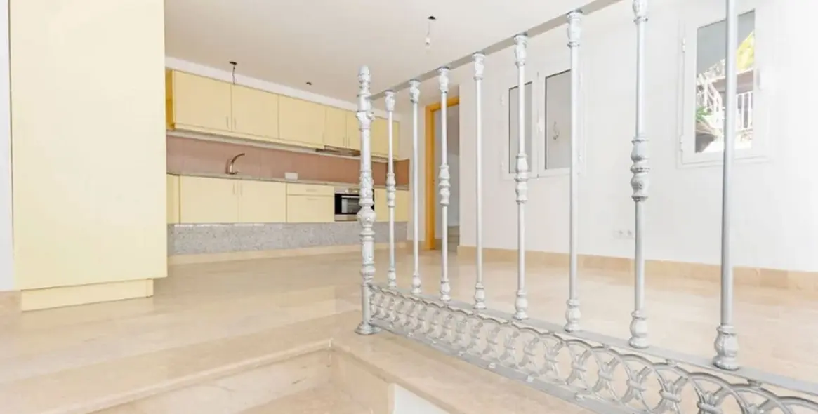 Venta de villa independiente en Los Almendros 30