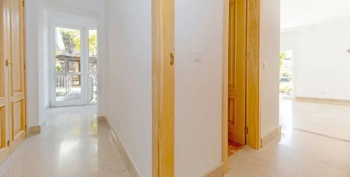 Venta de villa independiente en Los Almendros 35