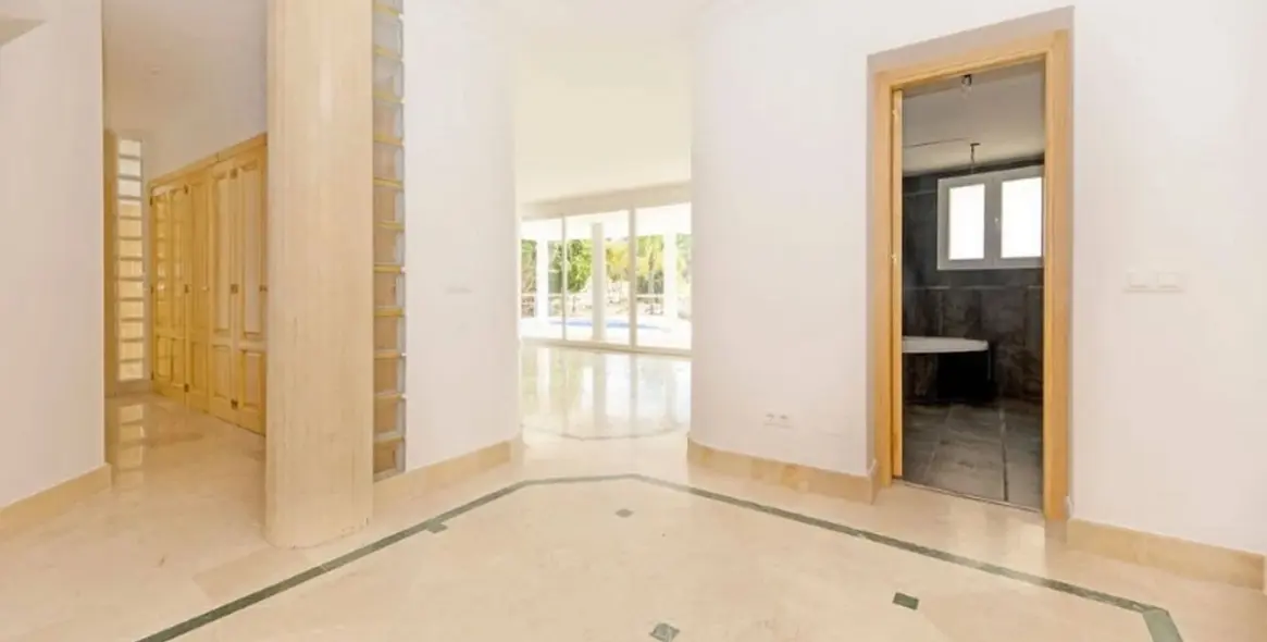 Venta de villa independiente en Los Almendros 38