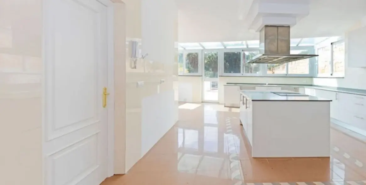 Venta de villa independiente en Los Almendros 43