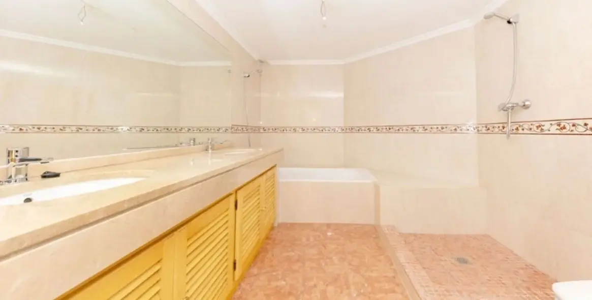 Venta de villa independiente en Los Almendros 58