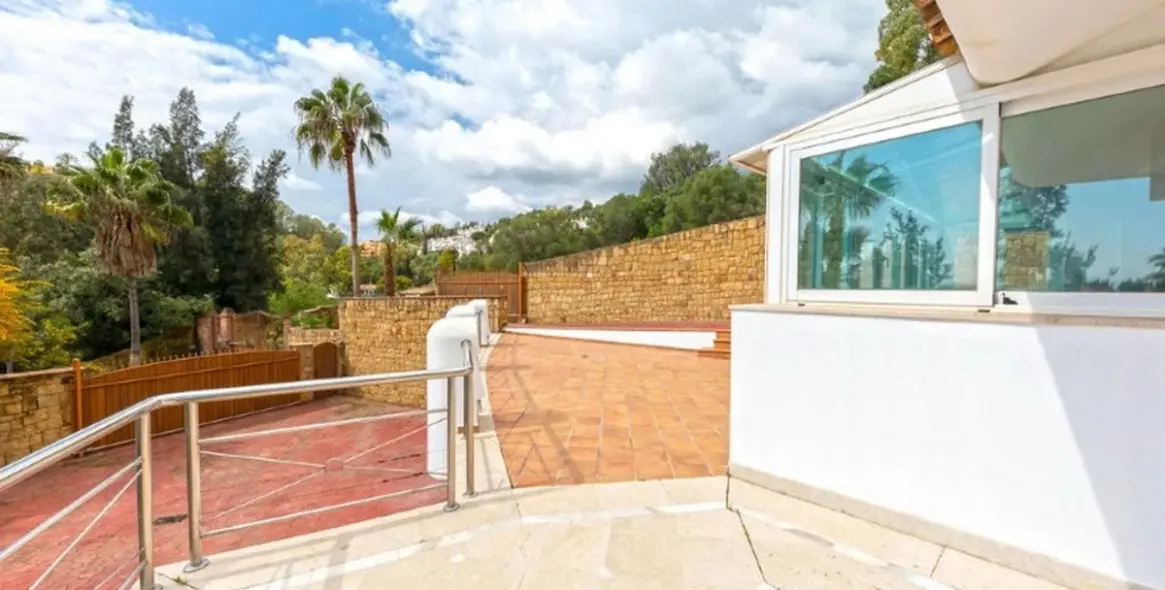 Venta de villa independiente en Los Almendros 65