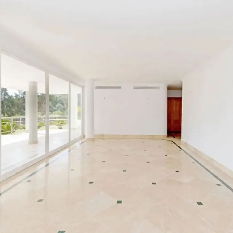 Venta de villa independiente en Los Almendros
