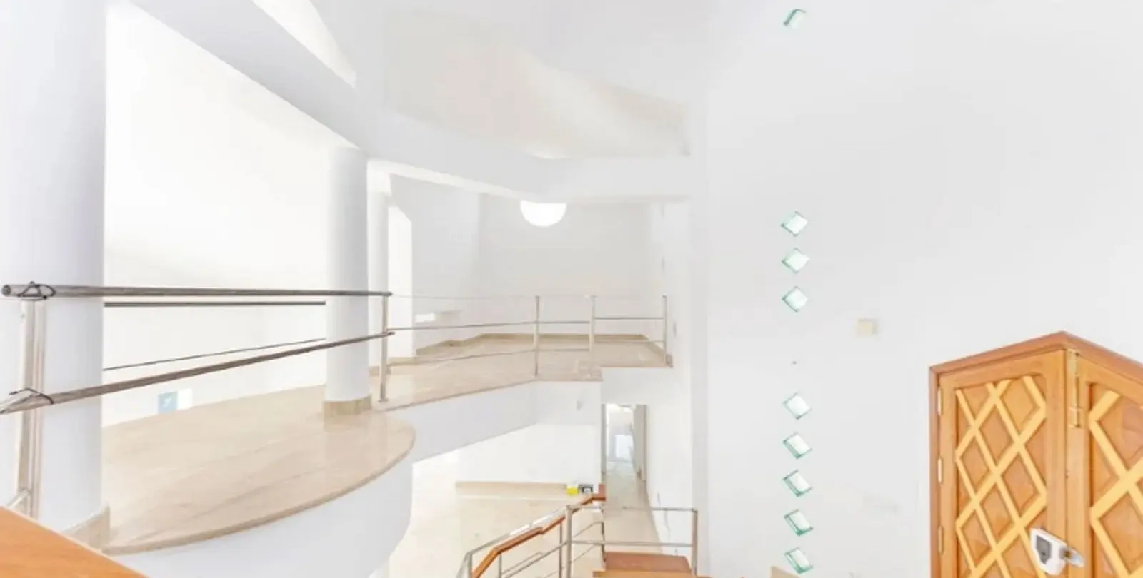 Venta de villa independiente en Los Almendros 23