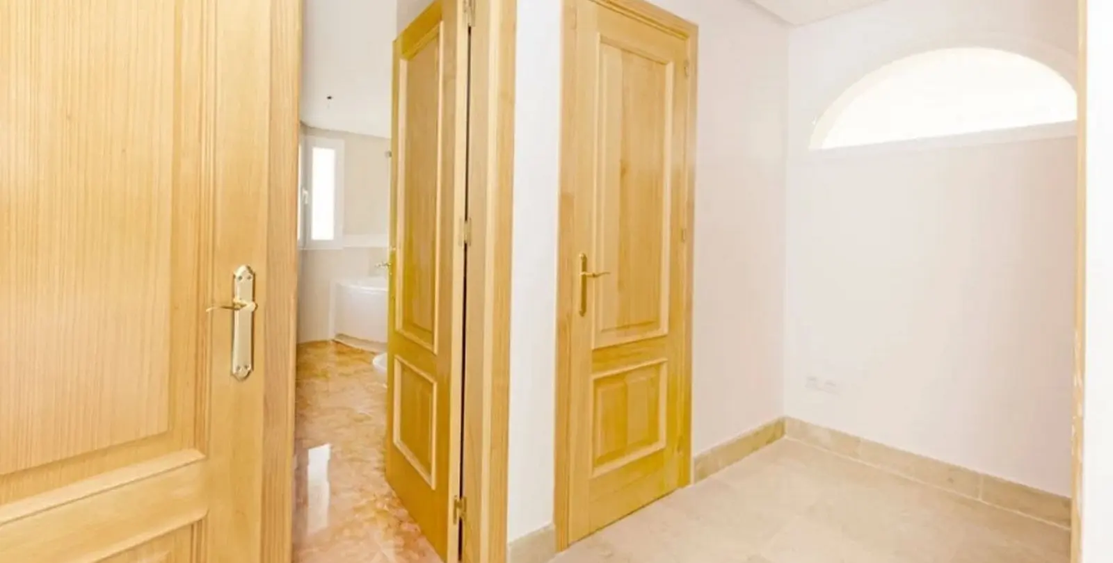 Venta de villa independiente en Los Almendros 33