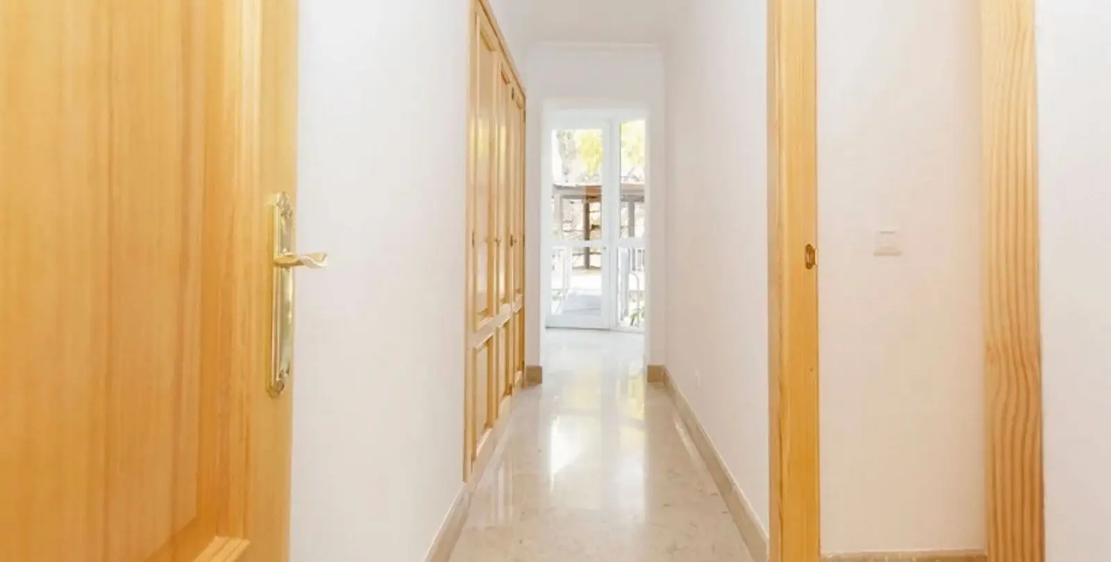 Venta de villa independiente en Los Almendros 34