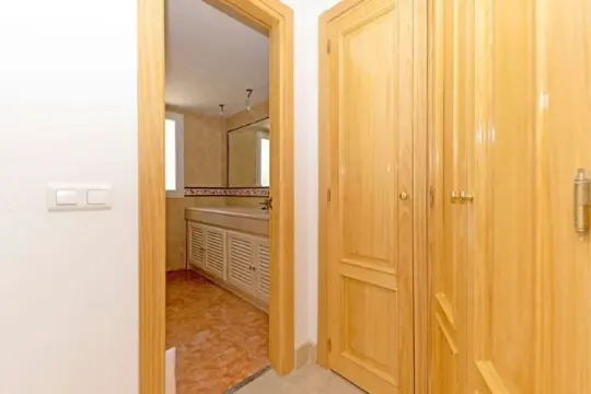 Image 37 thumb