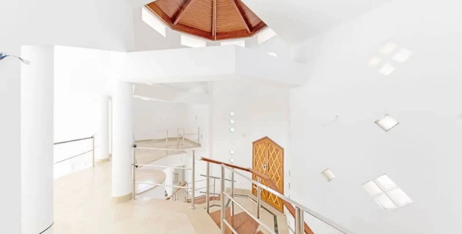 Sale of detached villa in Los Almendros 21