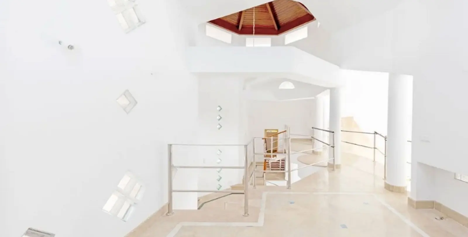 Sale of detached villa in Los Almendros 27