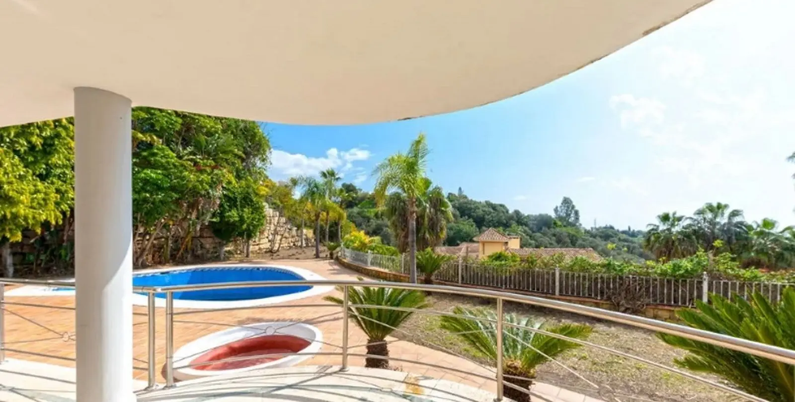 Sale of detached villa in Los Almendros 73