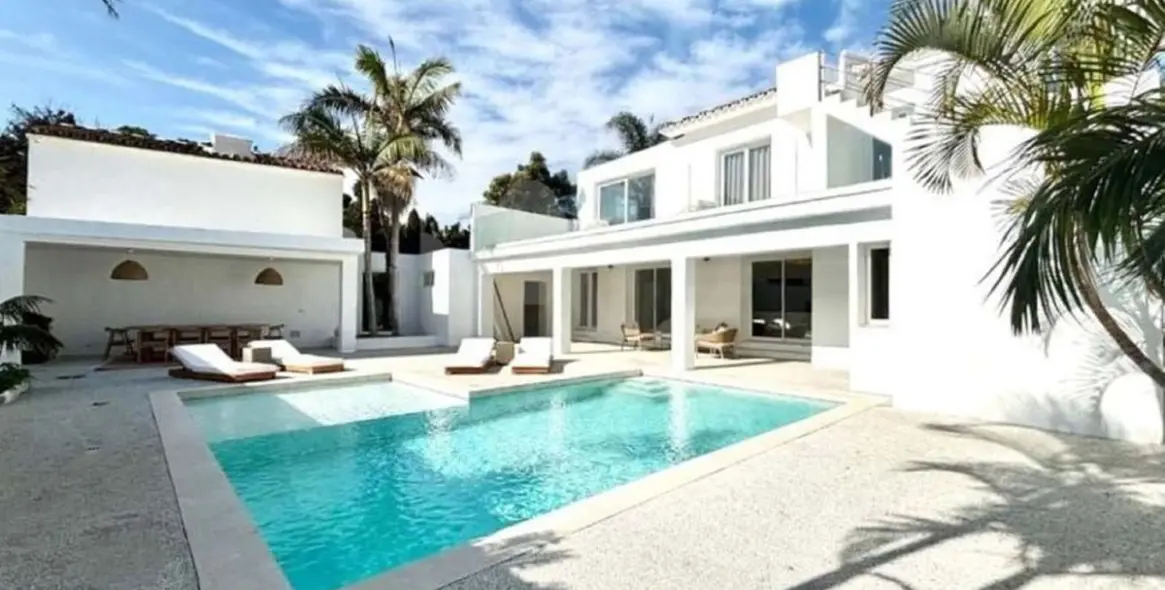 Продажа  отдельно стоящей виллы в Marbella 2
