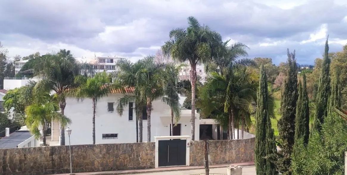 Sale of detached villa in Marbella 22