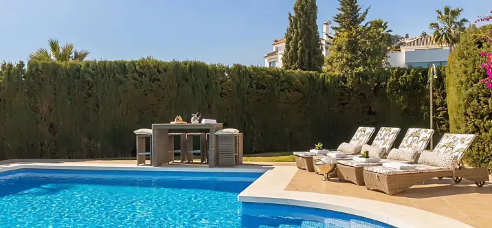 Продажа  отдельно стоящей виллы в El Paraiso 1