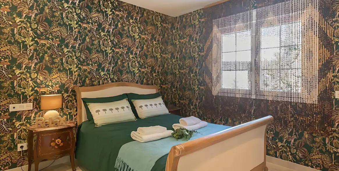 Sale of detached villa in El Paraiso 20