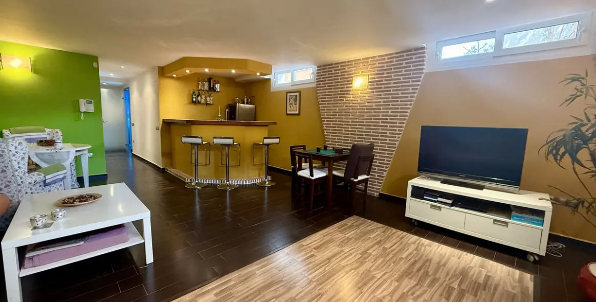 Sale of detached villa in Playamar 39