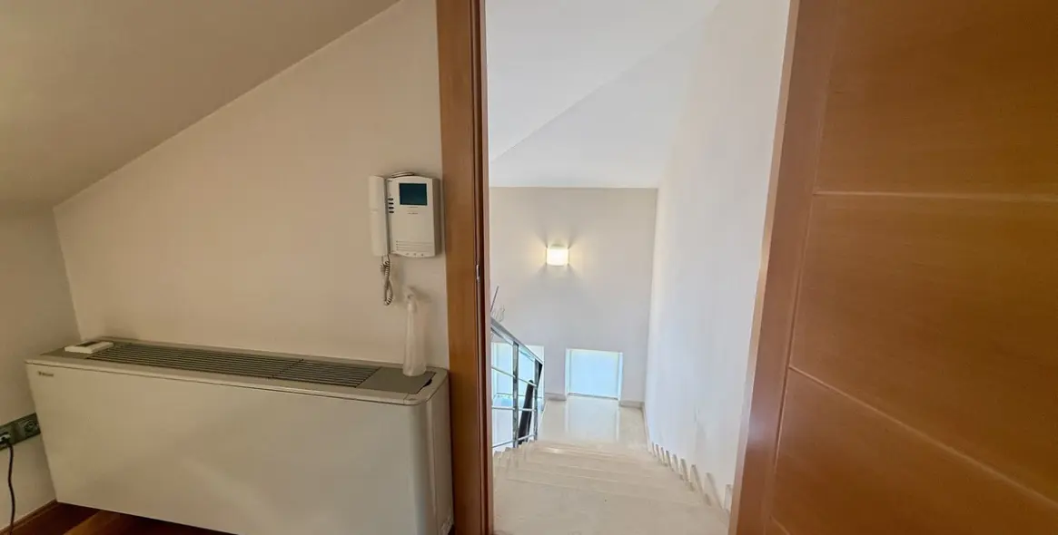 Sale of detached villa in Playamar 44