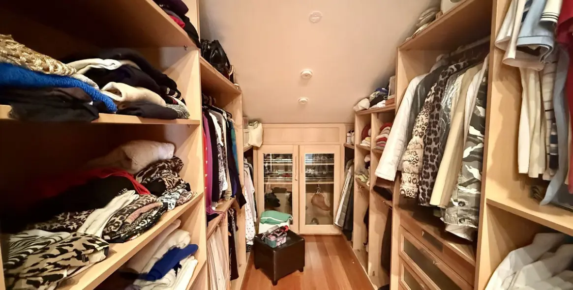 Sale of detached villa in Playamar 46