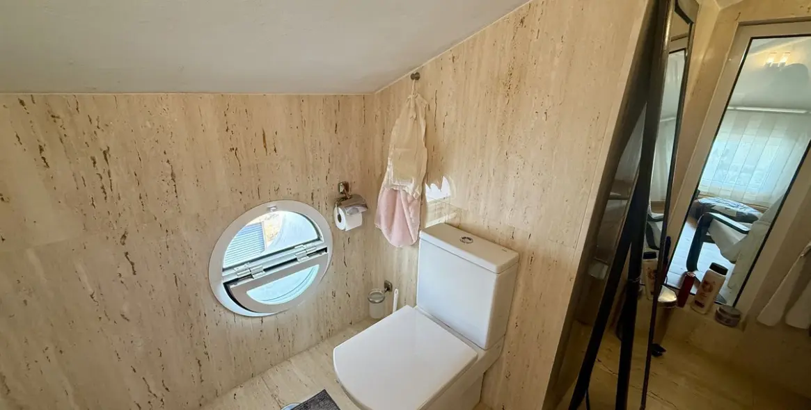 Sale of detached villa in Playamar 51