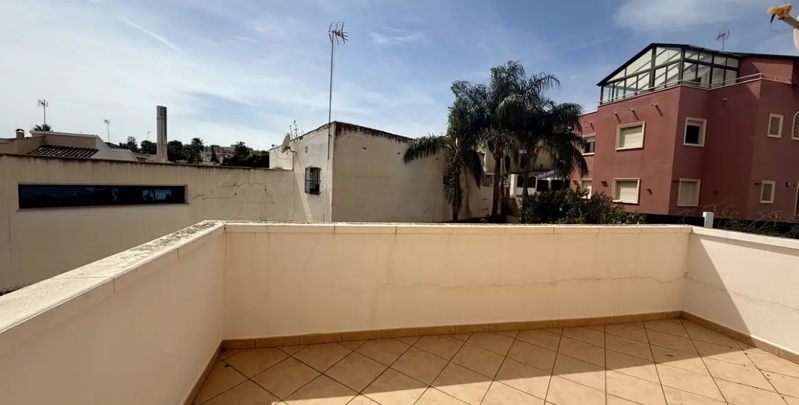 Sale of detached villa in Playamar 62