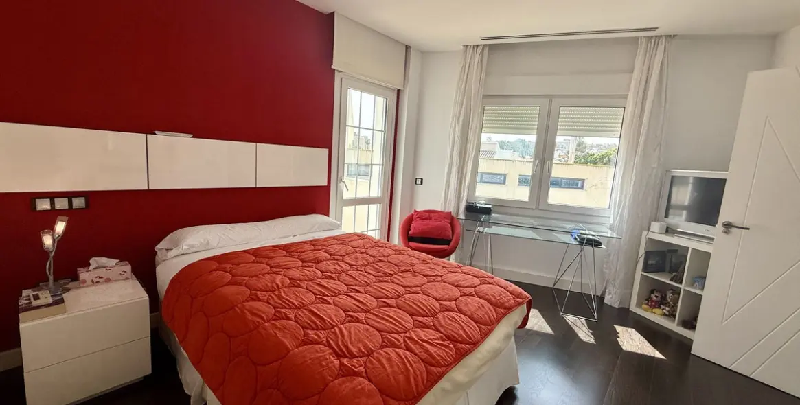 Sale of detached villa in Playamar 67