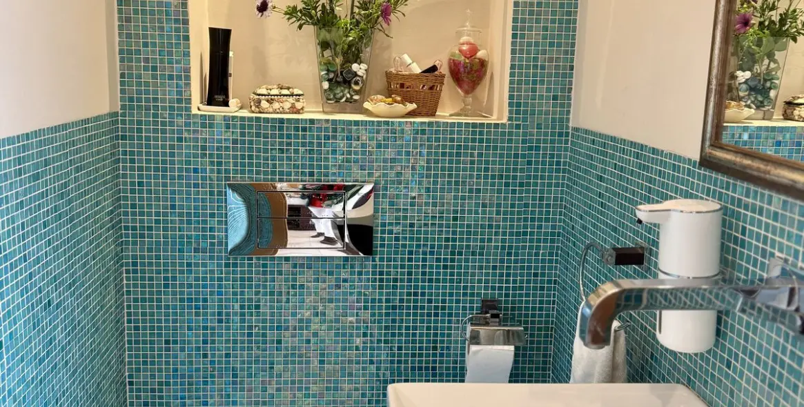 Sale of detached villa in Playamar 93