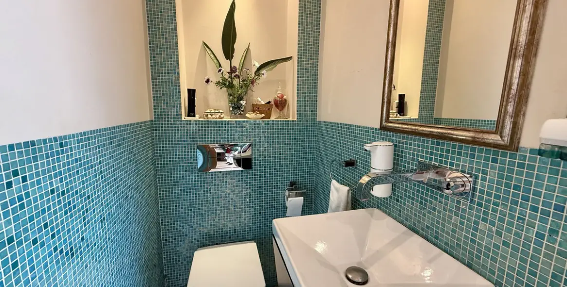 Sale of detached villa in Playamar 94