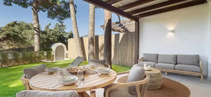 Alquiler a corto plazo de apartamento en planta baja en Nueva Andalucía 2