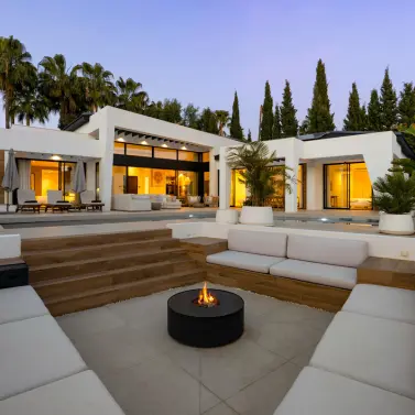 Продажа  отдельно стоящей виллы в Nueva Andalucía