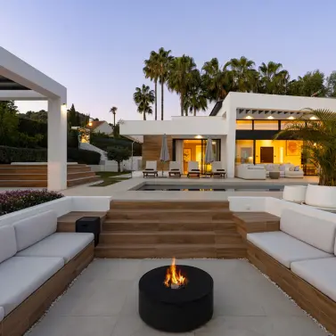 Продажа  отдельно стоящей виллы в Nueva Andalucía