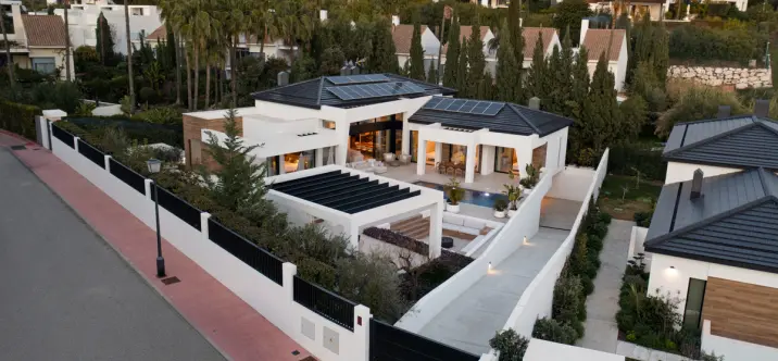 Продажа  отдельно стоящей виллы в Nueva Andalucía 4