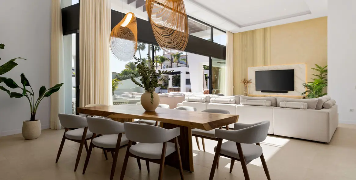 Продажа  отдельно стоящей виллы в Nueva Andalucía 9