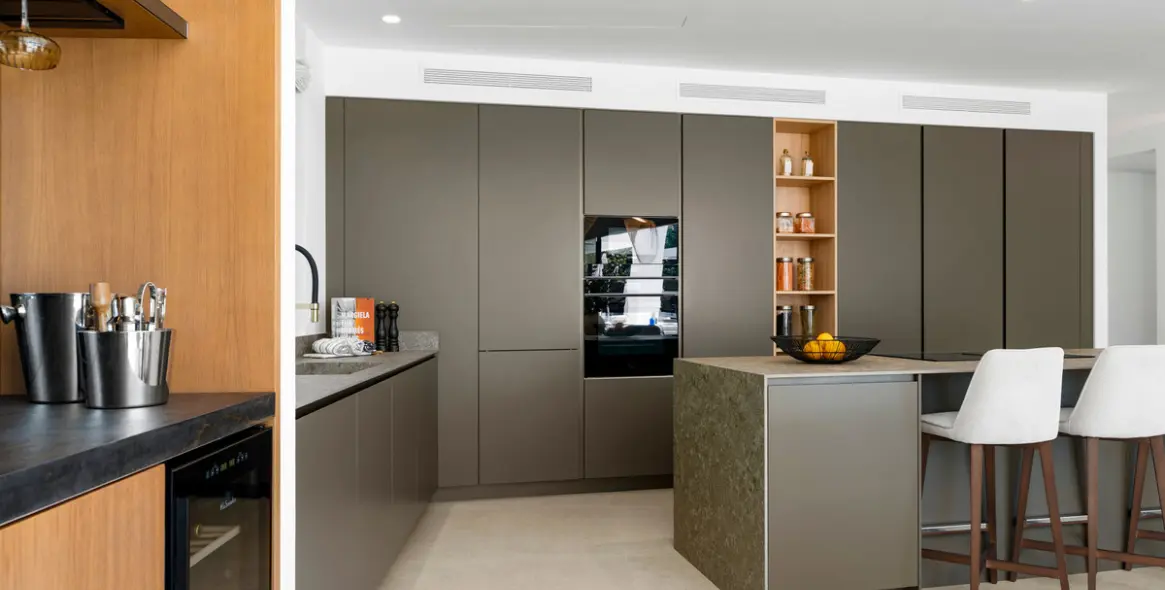 Продажа  отдельно стоящей виллы в Nueva Andalucía 12