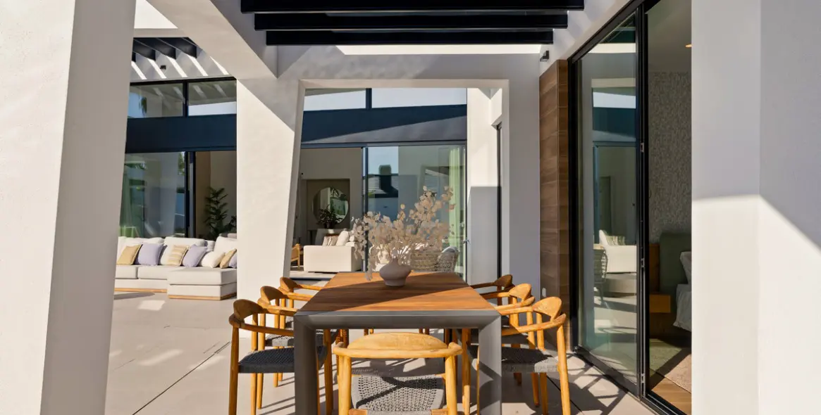 Sale of detached villa in Nueva Andalucía 24