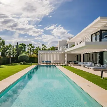 Продажа  отдельно стоящей виллы в Los Flamingos